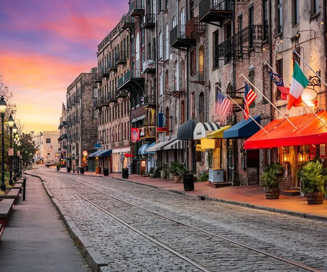 Savannah,,Georgia,,Usa,Bars,And,Restaurants,On,River,Street,At Savannah,,Georgia,,Usa,Bars,And,Restaurants,On,River,Street,At