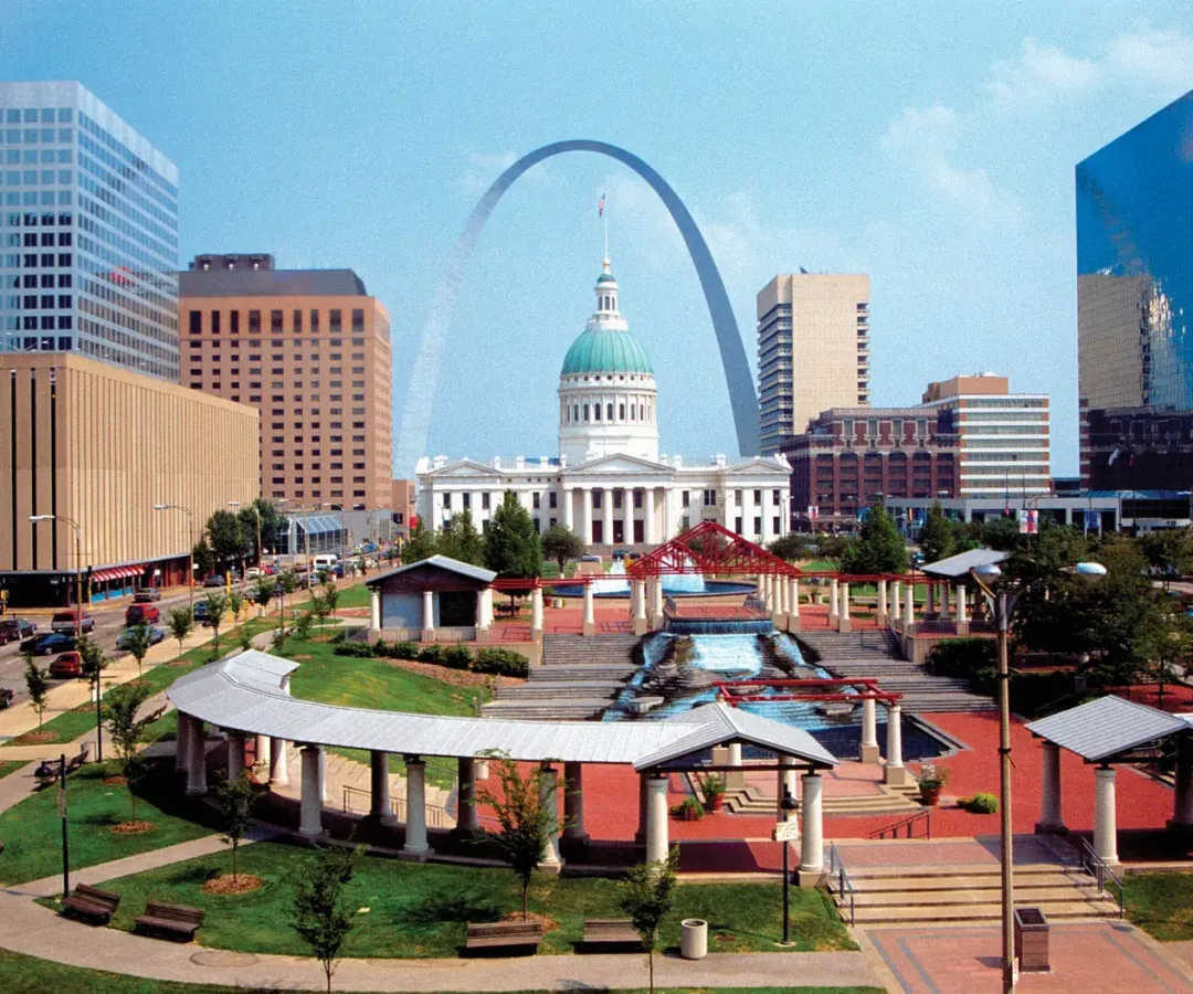 Plaza-courthouse-St-Louis-Mo Plaza-courthouse-St-Louis-Mo